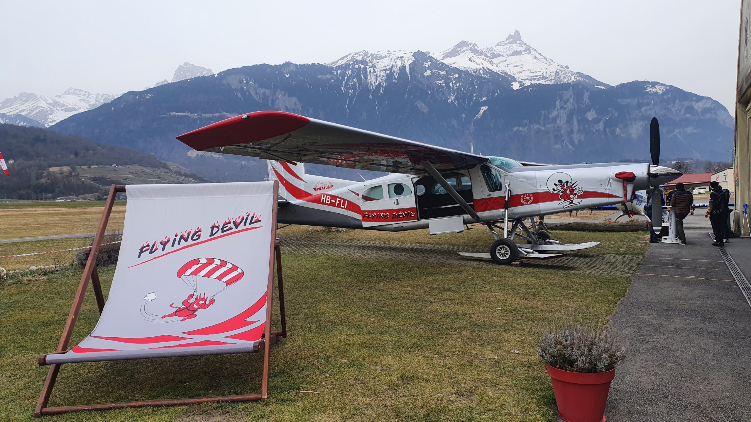 Pilatus PC6 adhésif