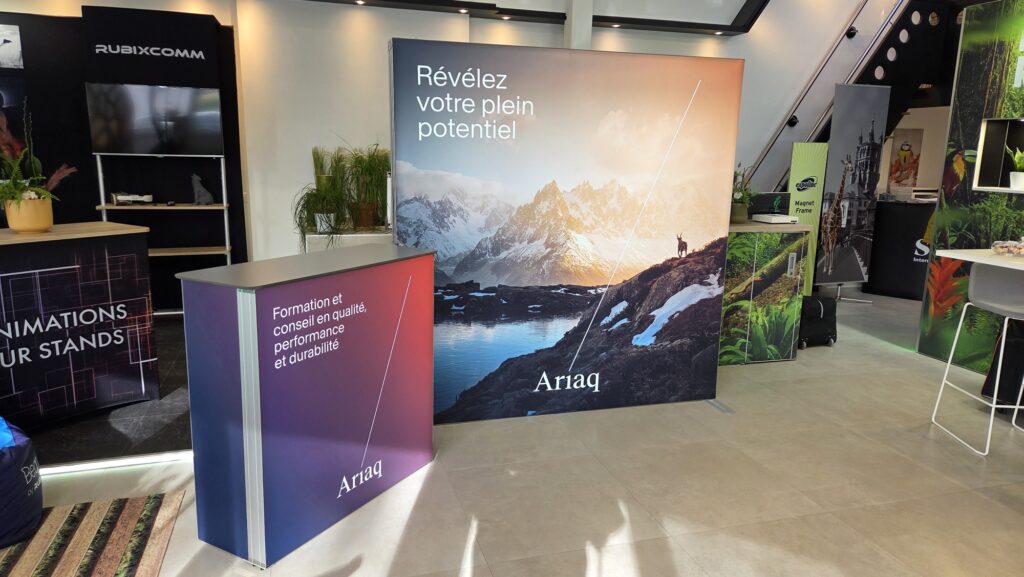 Fold Out by RubixComm