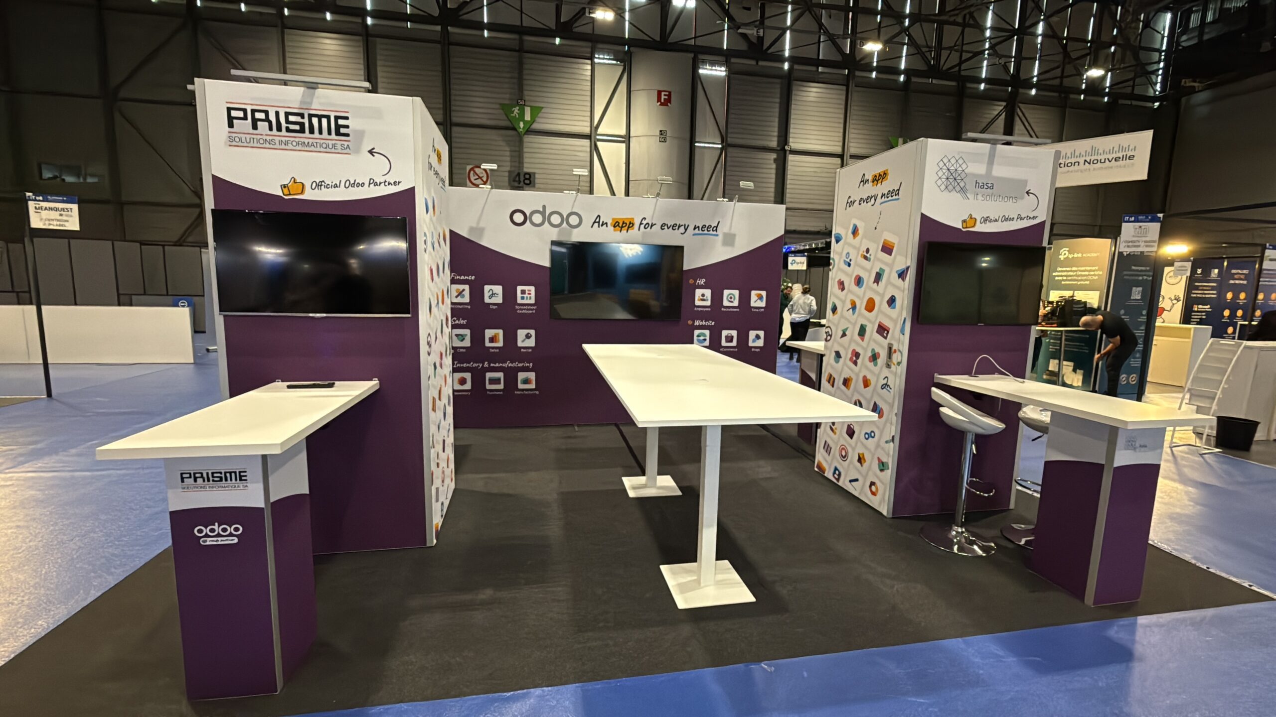 Grand stand d'exposition en panoramic h-line