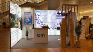 Stand d'exposition lumineux avec arche effet bois