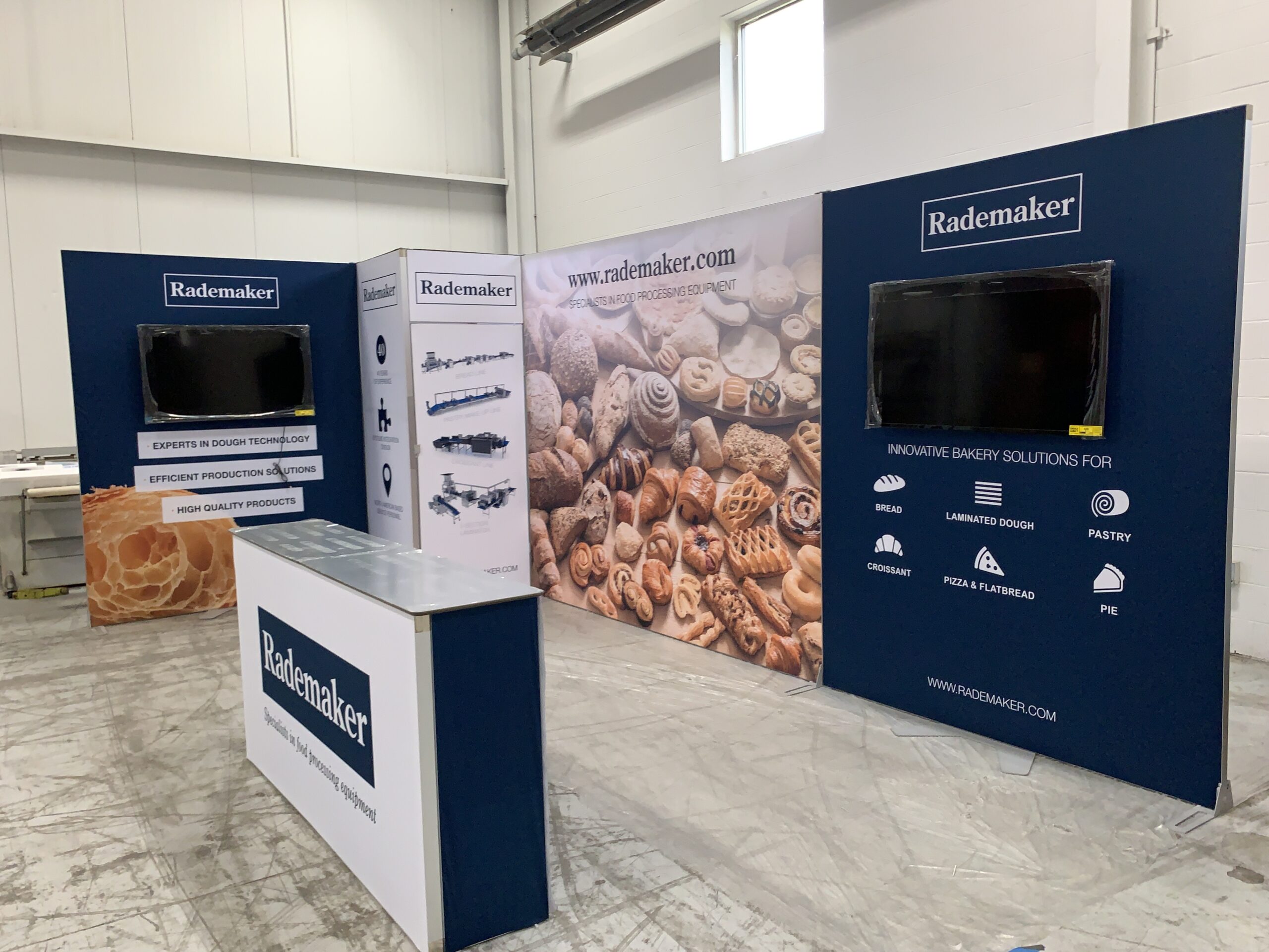 Classic Frame (2) Stand d'exposition Classic Frame a Geneve