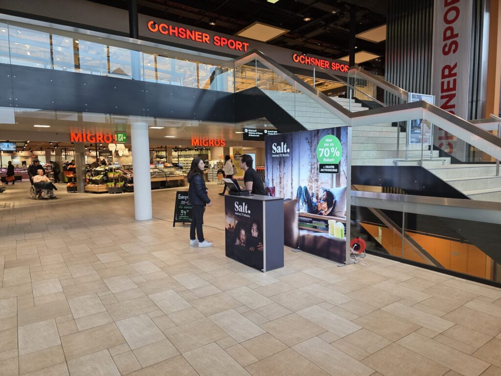 Stand avec display Fold out et Lightframe